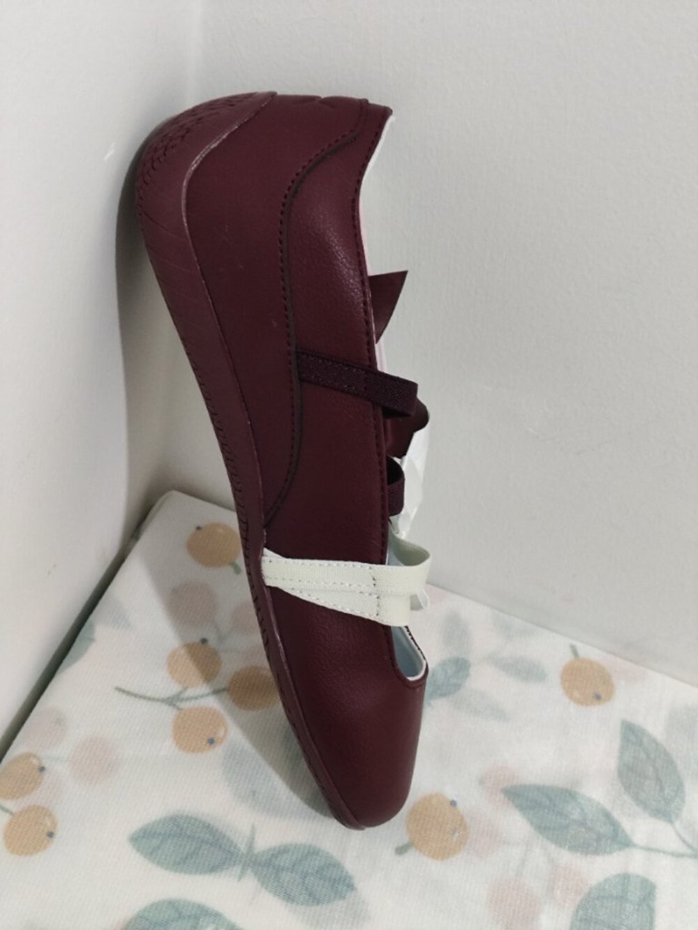 PUMA Ballet Style Lace Mary Jane Sneakers - Picture 6 of 8